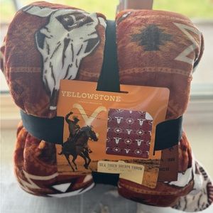 Yellowstone Silk Touch Sherpa Throw